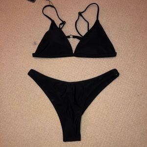 Black bikini set